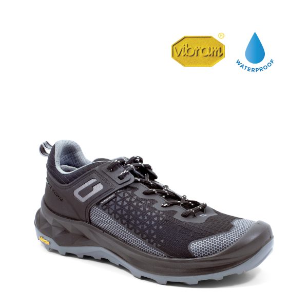 Redland Footwear - Adventure Black Low Shoe - Product Number: 15401S31